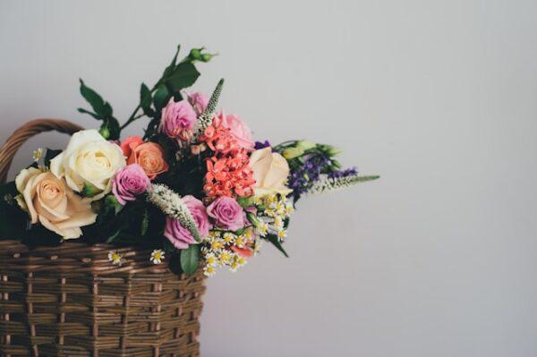 Mixed bouquet (Roses, Carnations, Lisianthus, Chrysanthemums, etc.)