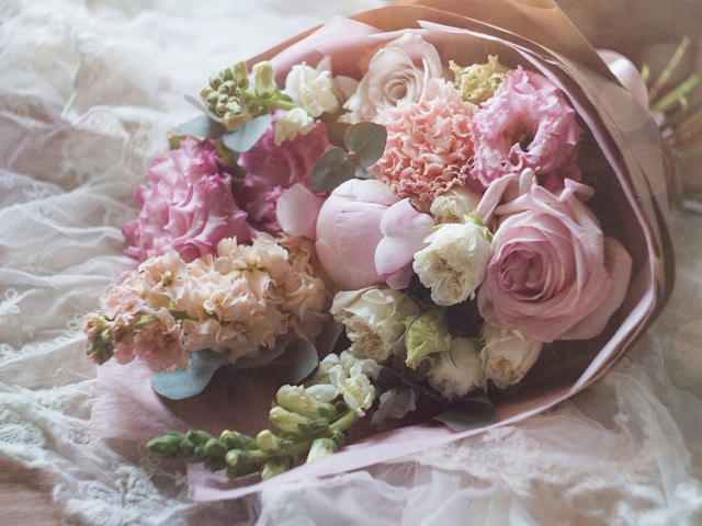 Ballinadee Flower Delivery: Brighten Any Occasion with Fresh Blooms & Local Charm